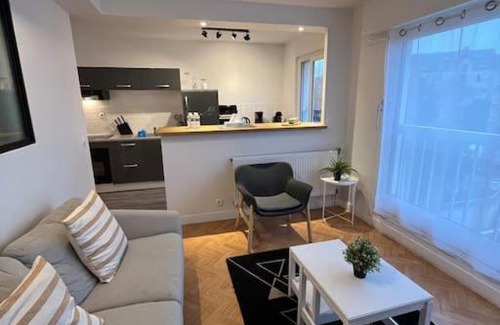 Folie-Couvrechef Apartamento | Sador, Joli appt proche mémorial de Caen