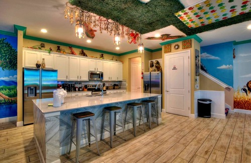 Kissimmee Casa | SAFARI SPORTS WONDER TRIPLE LISTING, sleeps 120