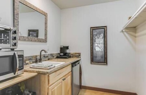 Fischer Casa | Safari Suite at Blanco Rapids Ranch on the Blanco River- Easy river access!