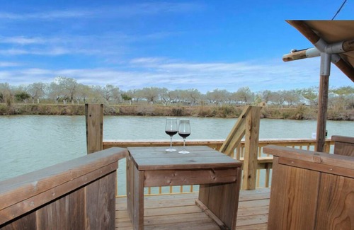 Texas Gulf Coast Cabina | Safari Tent Glamping Minutes from SpaceX Launches