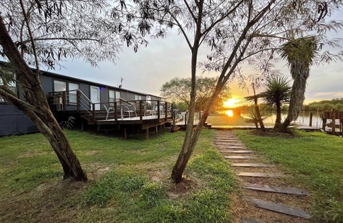 Texas Gulf Coast Cabina | Safari Tent Glamping Minutes from SpaceX Launches