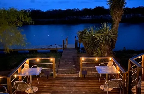 Texas Gulf Coast Cabina | Safari Tent Glamping Minutes from SpaceX Launches