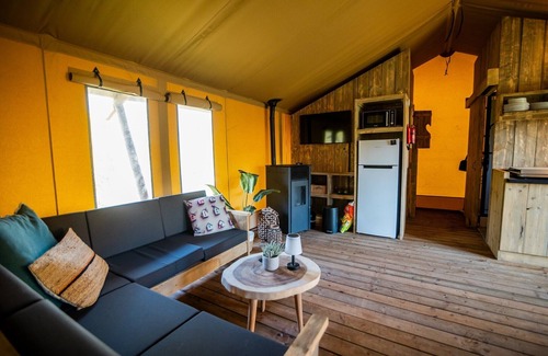 Markelo Casa | Tienda Safari en Markelo junto a parque