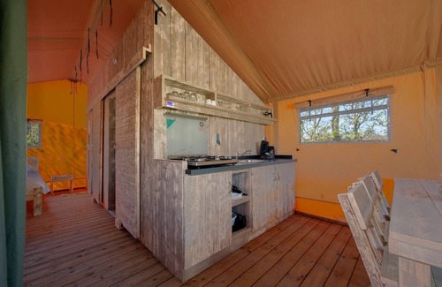 Municipality of Oosterhout Casa | Tienda Safari cerca de Biesbosch y Breda