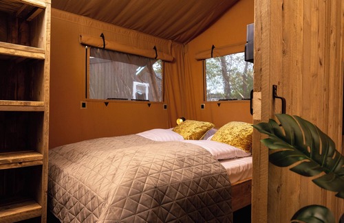 Zuna Complejo | Safari tent 'the bartenter' with private sanitary facilities | 5 pers.