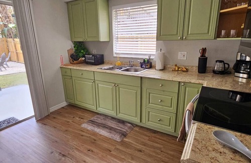 Terrace Park Casa | Safari Vibes – Near Busch Gardens, USF & Hard Rock Casino - 6 Guests