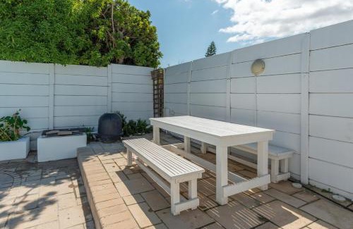 Marina da Gama Casa | Safe, Accessible Venue Near Muizenberg for Accommodation and Events