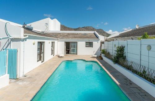 Marina da Gama Casa | Safe, Accessible Venue Near Muizenberg for Accommodation and Events
