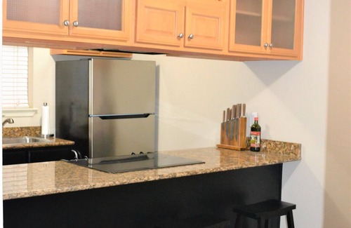 Metairie Condominio | SAFE & CENTRALLY LOCATED 3Bed/1.5Ba 9 mins to Hospitals/French Quarter/Superdome