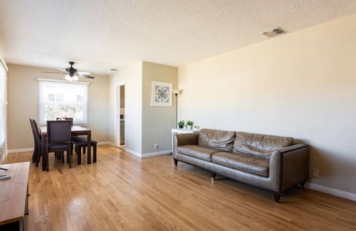 West Covina Casa | Safe Neighborhood-3bdr,1.5bath Next to Everything!