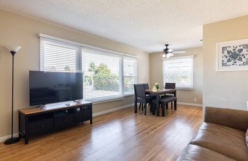 West Covina Casa | Safe Neighborhood-3bdr,1.5bath Next to Everything!