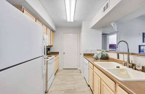 Silverado Ranch Condominio | Safe Privately gated fully furnished 1 bedroom, 1 bath, Condo in prime location!
