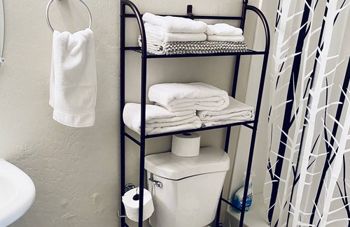 Tramonto Condominio | Safe, Secure, & Peaceful xLarge Bedroom N. Phoenix