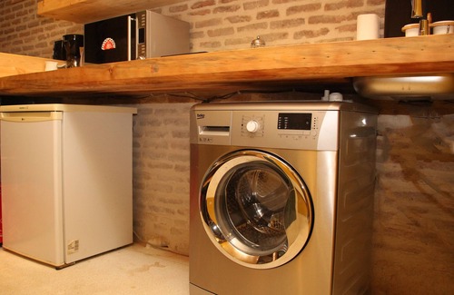 Tbilisi City Centre Apartamento | Loft de azafrán con terraza debajo del castillo en el casco antiguo