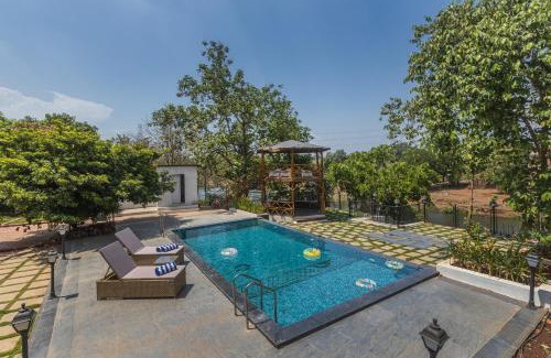 Karjat Villa | SaffronStays RiverFront Manor, 5-BDR pool villa by Pej River