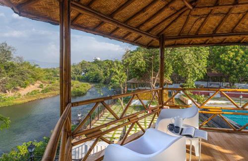 Karjat Villa | SaffronStays RiverFront Manor, 5-BDR pool villa by Pej River