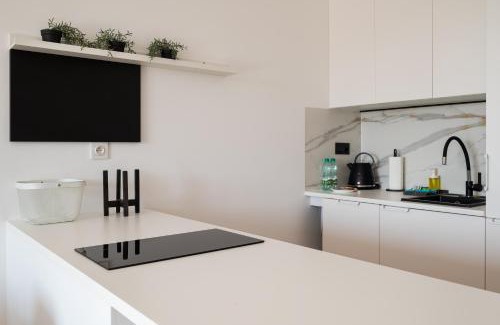 Bialoleka Apartamento | Sage Green Stylish Apartment by BookingHost