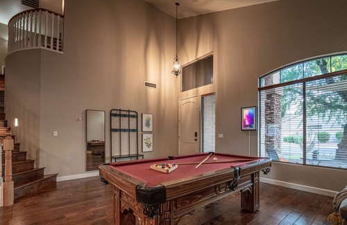 Gilbert Casa | Saguaro Sunset! Sleeps 12 with Heated Pool Too! Game Room