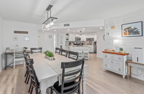 South Padre Island Condominio | Saida 2BD/2BA 8th Floor with Ocean Views & Space X Front Row