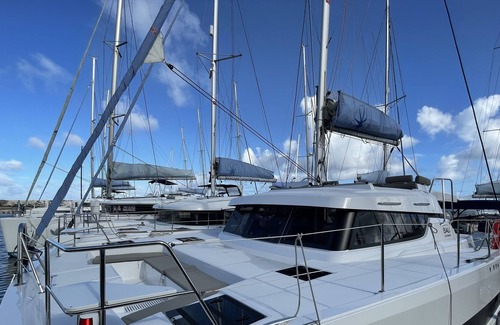 Road Town Alquiler De Eote | Sail Away in Style: Rent Our Luxurious Bali Catspace Catamaran for a Dream Vacay