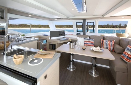 Road Town Alquiler De Eote | Nueva marca de lujo Fountaine Pajot 40
