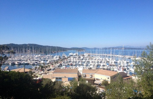 Porquerolles Alquiler De Eote | Barco de vela en la isla de atraque de Porquerolles