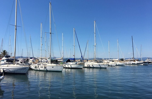 Porquerolles Alquiler De Eote | Barco de vela en la isla de atraque de Porquerolles