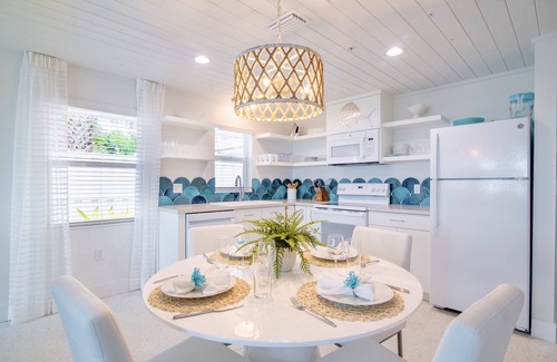 Holmes Beach Cabaña | Sailfish Gulf Suites #2, Beachfront, Steps to the Sand