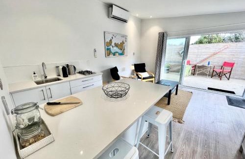 Blackpool Casa | Sailor's Cottage - Stay Waiheke