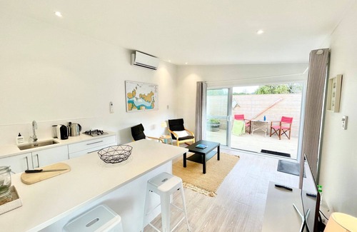 Oneroa Casa | Sailors Cottage - Stay Waiheke