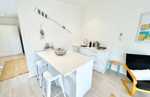 Oneroa Casa | Sailors Cottage - Stay Waiheke