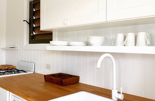Geelong Casa | Saint Brides - Superior Boutique Accomodation - Steps to Pakington Street