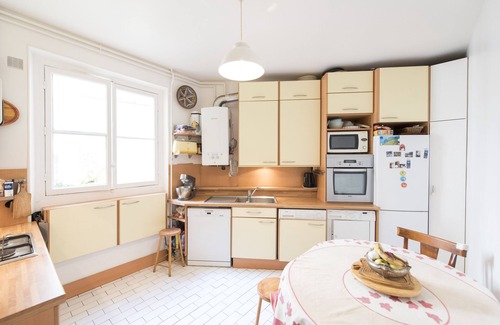 6th Arrondissement Apartamento | Momentos de los hermosos Jardines de Luxemburgo. Impresionante 2 camas para dormir 6 (Veeve)