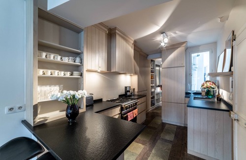 Odeon Apartamento | 2BR 2BA Saint Germain (rue de Tournon) Ver Luxury Ac !!!