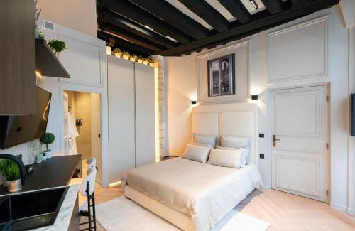 Saint-Gervais Apartamento | SAINT-LOUIS APARTMENT - LUXURY HIGH END RENOVATED Apartment - HEART OF LE MARAIS - HOTEL DE VILLE