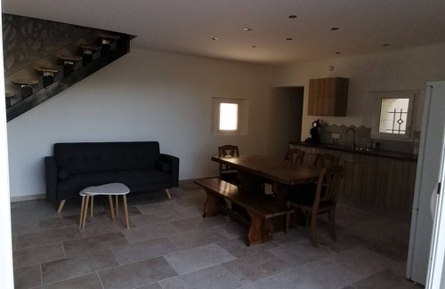 Saint-Marcel-d'Aredeche Apartamento | Saint Marcel d' Ardèche Appartement de 70m2