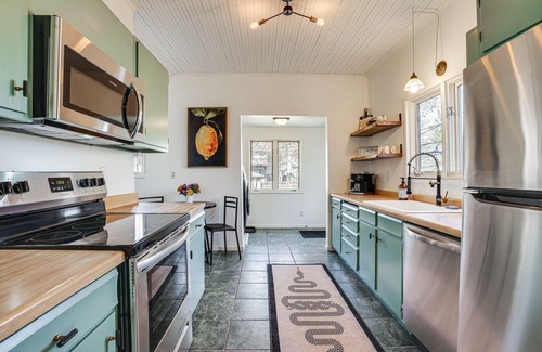 Summit - University Casa | Saint Paul Vacation Rental Near Shopping & Dining!