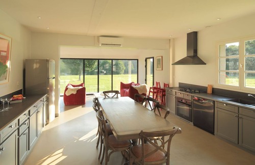 Ambillou Casa | Gran cabaña en el campo con vistas al agua, para 10 personas.