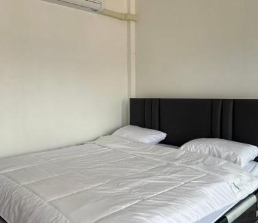 Nong Chaeng Hotel | Saintjirahotel