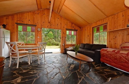South Bruny Casa | Saintys Creek Cottage