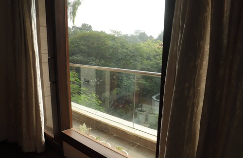 Saket Apartamento | Saket 54 - A Spacious 4-bedroom apartment in charming Saket, New Delhi