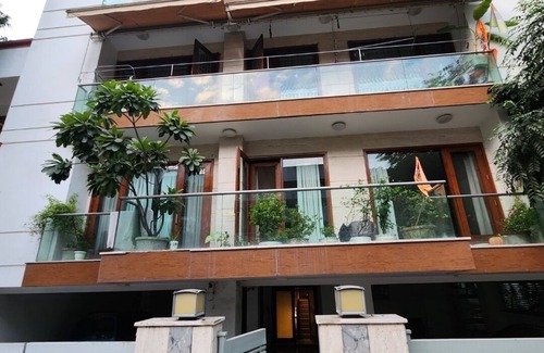 Saket Apartamento | Saket 54 - A Spacious 4-bedroom apartment in charming Saket, New Delhi