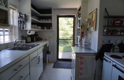 Little Compton Casa | Sakonnet Point water view home + guest cottage cerca de la playa