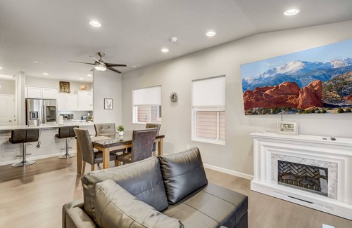 Southeast Colorado Springs Apartamento | Sakura Springs | Garden of the Gods | Dog Friendly