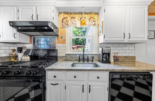Hyannis Casa | Sal's Place with Pool, Bocce Court, Outdoor dining, Fireplace and Grill