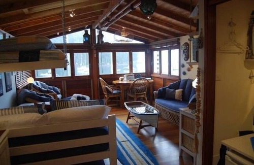 Clareville Hotel | Salacia - Casa del barco