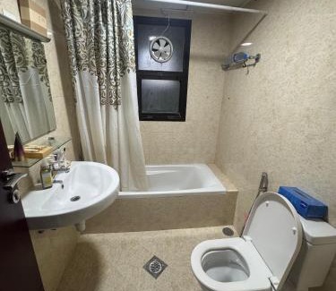 Deira Casa | Salahuddin Metro Home Stay