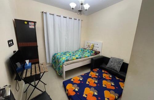 Deira Casa | Salahuddin Metro Home Stay