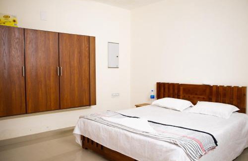 Vyttila Casa | Salalah Enclave - 3 AC Bedroom House at Vytilla, Kochi