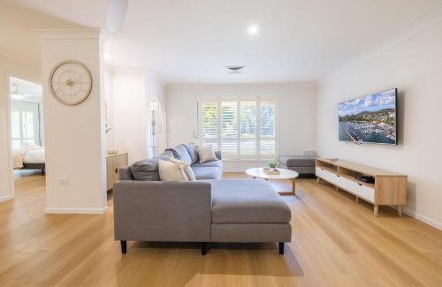 Salamander Bay Casa | Salamander Sanctuary, 204 Salamander Way - pool, pets, linen, aircon, Wi-Fi